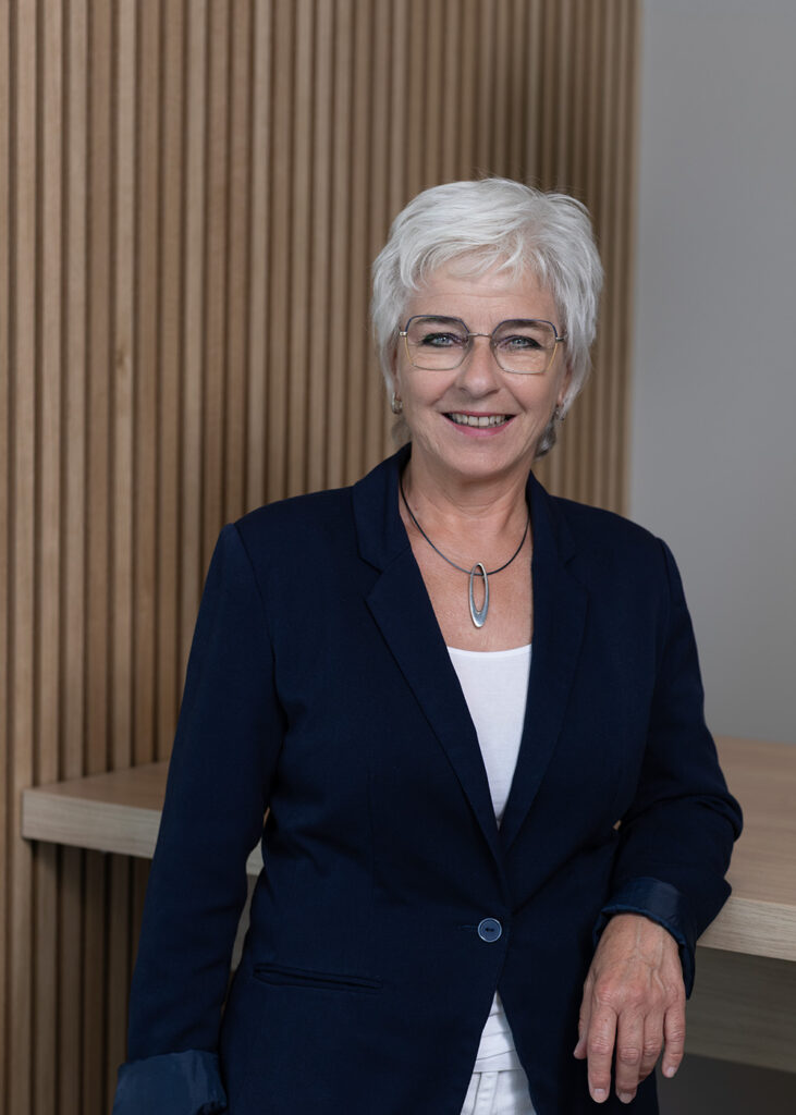 Portraitfoto von Marina Hartmann.
