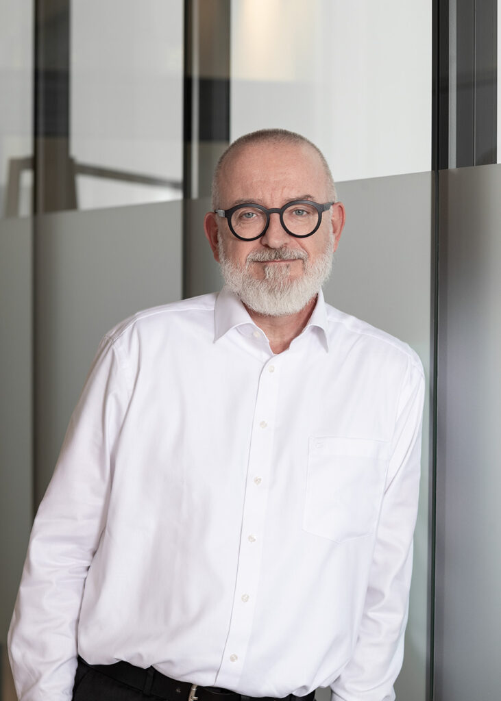 Portraitfoto von Stephan Groß.